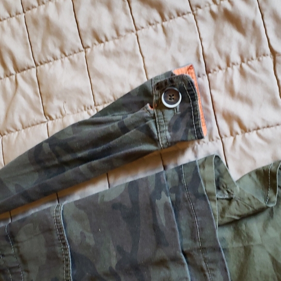 Forever 21 Girls Camo shirt - Picture 3 of 8